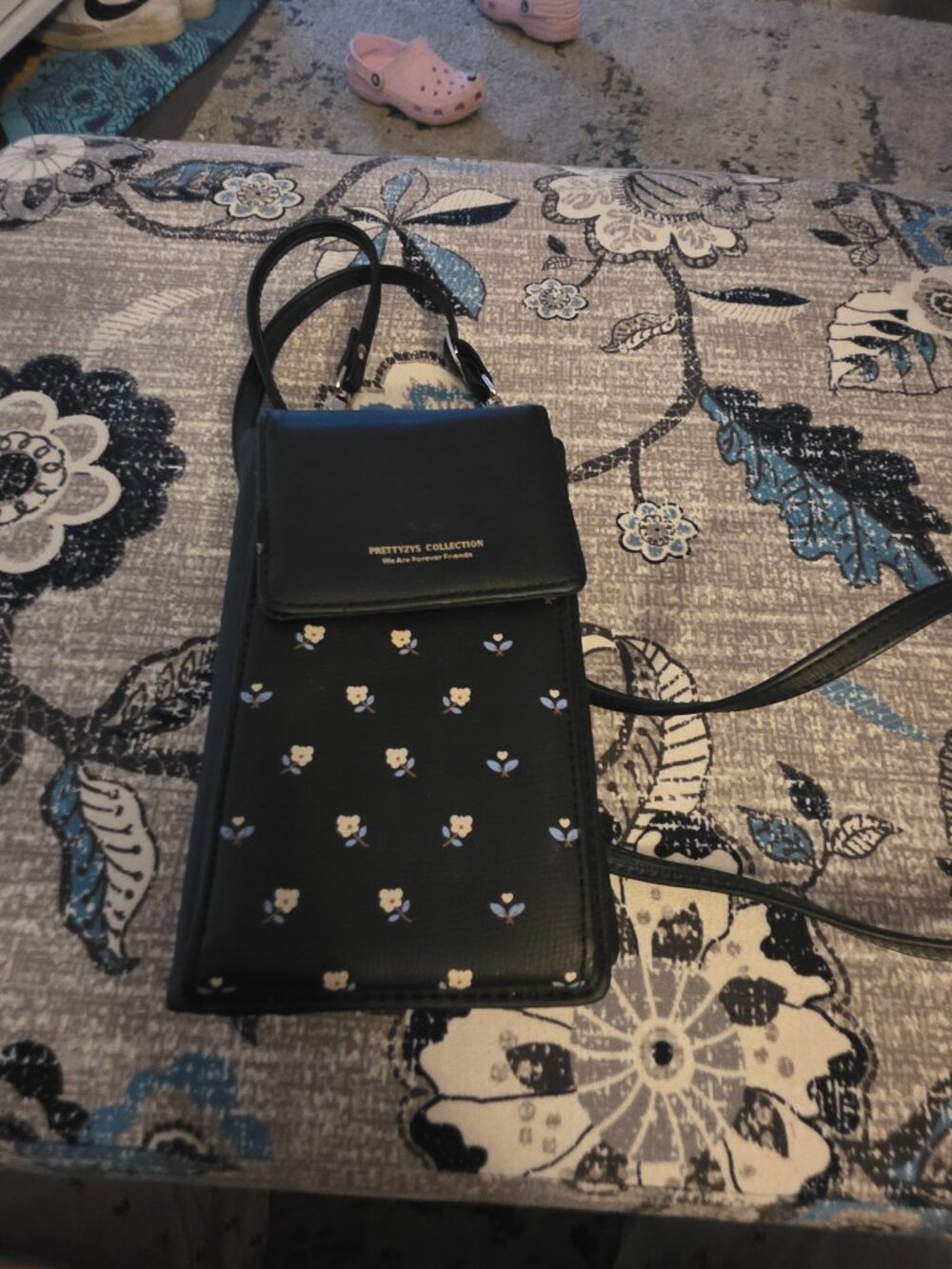 Small crossbody